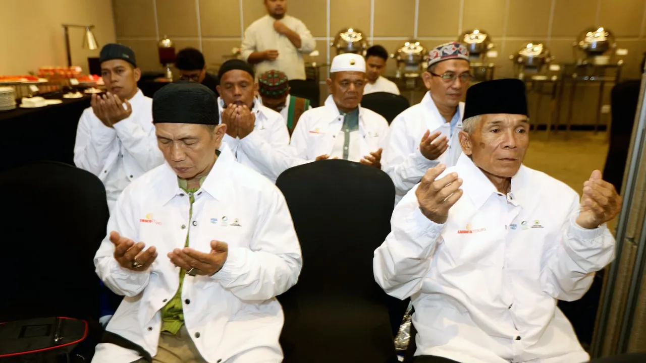 Kemitraan strategis AQUA dan DMI