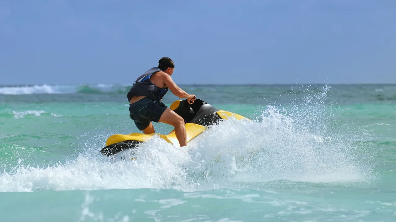 Jetski adalah jenis olahraga air menggunakan perahu kecil dengan mesin jet 