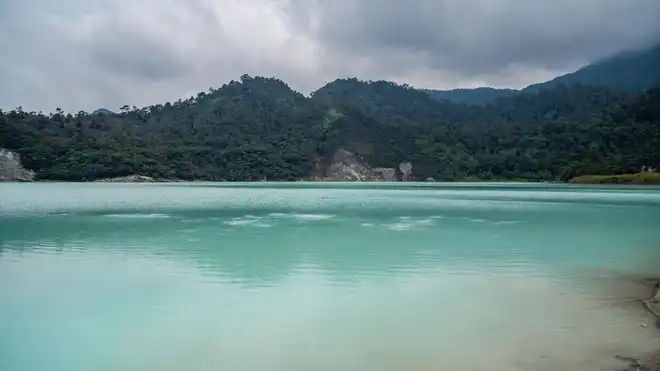 10 Tempat Wisata di Garut yang Paling Terkenal & Memesona!