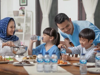 Melindungi Diri dan Raih Kemenangan Ramadan bersama Air Mineral AQUA