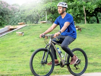 4 Cara Diet Alami yang Tetap Sehat dan Aman untuk Dicoba