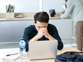 8 Cara Menghilangkan Rasa Malas agar Tetap Produktif