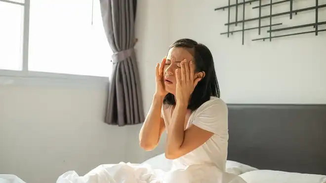 9 Penyebab Kepala Pusing Saat Bangun Tidur & Solusinya