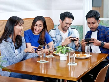 Tips Tetap Sehat dan Aman Meski Makan di Luar Rumah