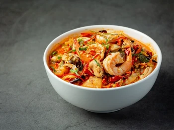 10 Makanan Pedas Kekinian Terbaru Digandrungi Banyak Orang