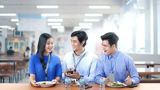 7 Tips Makan Sehat Saat Sibuk Kerja Seharian, Yuk Catat!