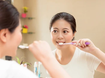 9 Cara Merawat Gigi dan Mulut agar Tetap Sehat, Yuk Lakukan!
