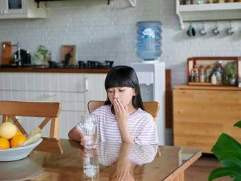 Penyebab Mimisan Saat Puasa & Cara Mengatasi, Apakah Batal?