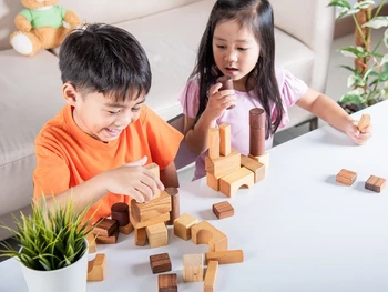 8 Montessori Baby Toys to Improve a Child’s Motor Skills!
