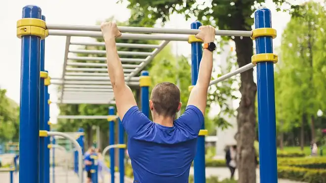 Apa itu Pull Up? Ini 6 Manfaat dan Cara Melakukannya