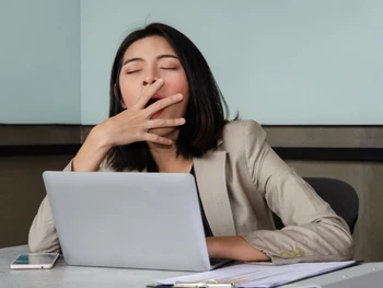 Begini 11 Penyebab Sering Menguap Selain Mengantuk