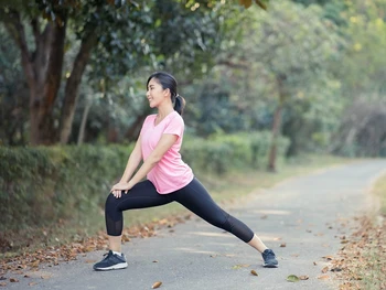 5 Manfaat Gerakan Lunges dan Cara Melakukannya!