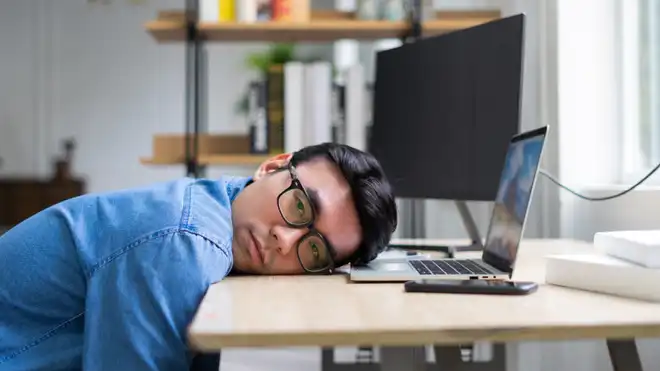 Procrastinate: Ciri, Penyebab, Jenis, dan Cara Mengatasinya