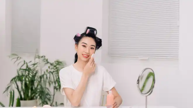 6 Tahapan Basic Skincare Routine yang Tidak Boleh di Lewatkan