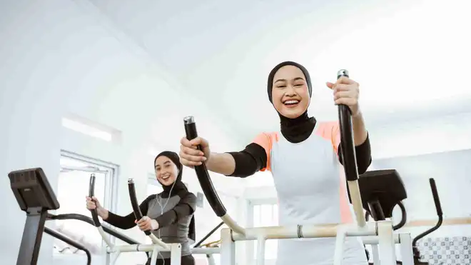 5 Tips Agar Tidak Mudah Lelah Melakukan Gym Saat Puasa