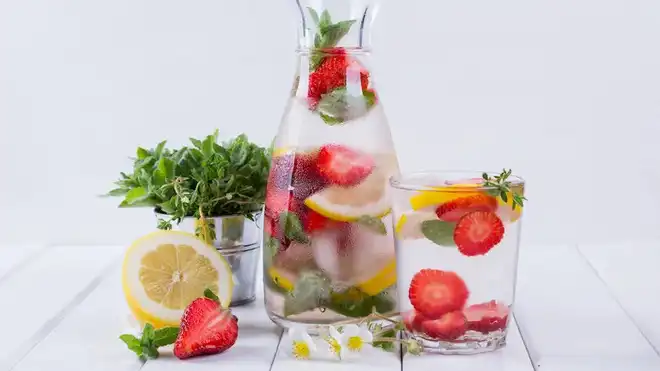 7 Manfaat Infused Water untuk Tubuh, Kaya Antioksidan!