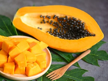 15 Buah untuk Melancarkan BAB & Cegah Sembelit