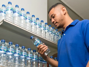 Mengenal AQUA 600 ml, Ukuran, Harga, Jumlah 1 Dus & Cara Beli