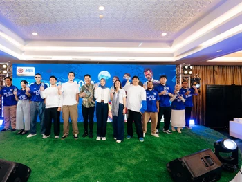 Peluncuran Jersey Pemain Ke-12 Melalui Kampanye AQUA “Semangat AQUA, Semangat Kita”