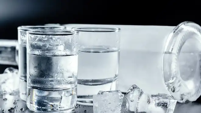 Air Dingin untuk Asam Lambung, Aman atau Berbahaya?