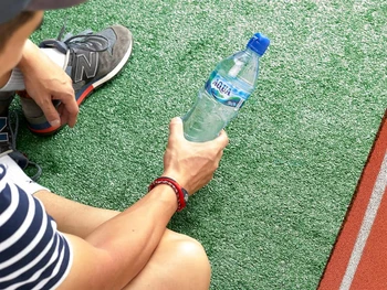 6 Cara Menanam Sayuran di Botol AQUA, Mudah dan Murah!