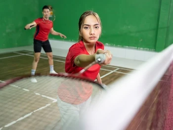 Apa itu Dropshot dalam Bulu Tangkis dan Bedanya dengan Smash
