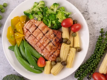 9 Makanan Kaya Nutrisi untuk Menjaga Daya Tahan Tubuh