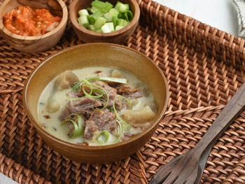 32 Makanan Khas Betawi Legendaris Wajib Coba