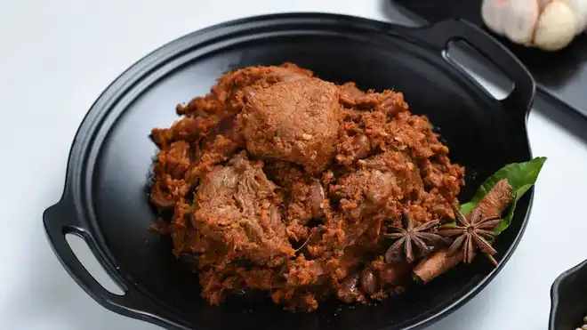 10 Makanan Khas Sumatera Barat, Populer dan Lezat!