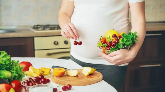 10 Makanan yang Dilarang untuk Ibu Hamil, Sudah Tahu?