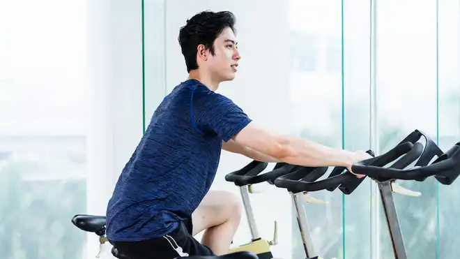 10 Manfaat Olahraga Sepeda Statis, Praktis dan Aman!