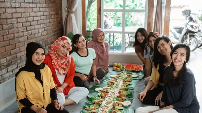 Ide Menu Arisan Keluarga Siang Hari yang Praktis & Enak