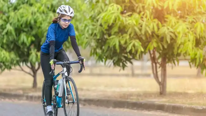 5 Pemanasan Sebelum Bersepeda, Bikin Gowes Optimal!