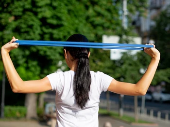 Resistance Band: Fungsi, Manfaat, dan Cara Menggunakannya