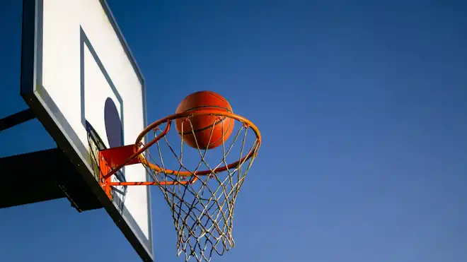 Kupas Tuntas Sejarah Bola Basket & Aturan Umum Permainannya