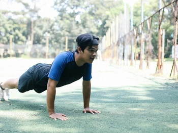 Squat Thrust: Manfaat dan Cara Melakukannya dengan Tepat