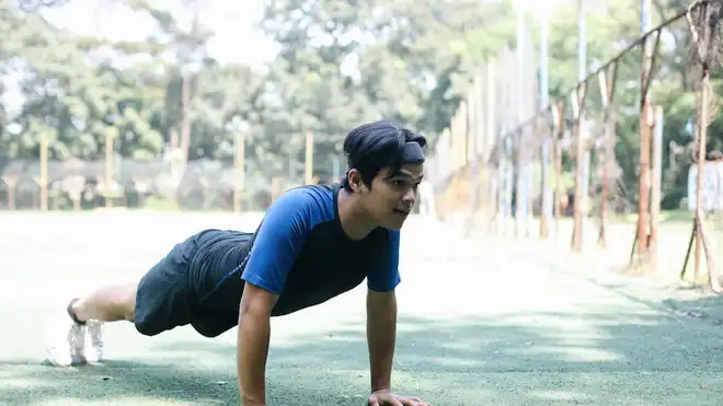 Squat Thrust: Manfaat dan Cara Melakukannya dengan Tepat