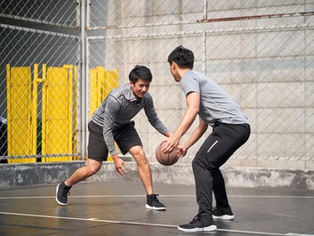 Ini Teknik Passing Bola Basket yang Perlu Diketahui Pemain!