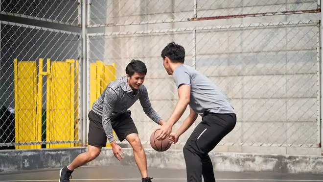 Ini Teknik Passing Bola Basket yang Perlu Diketahui Pemain!