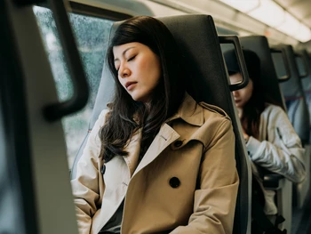 8 Tips Agar Tidak Mabuk Perjalanan, Wajib Dicatat!