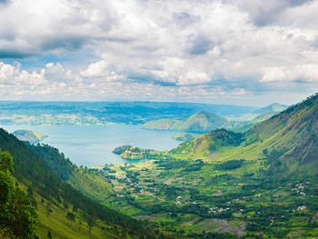 7 Rekomendasi Wisata Danau Toba dan Info Harga Tiket!