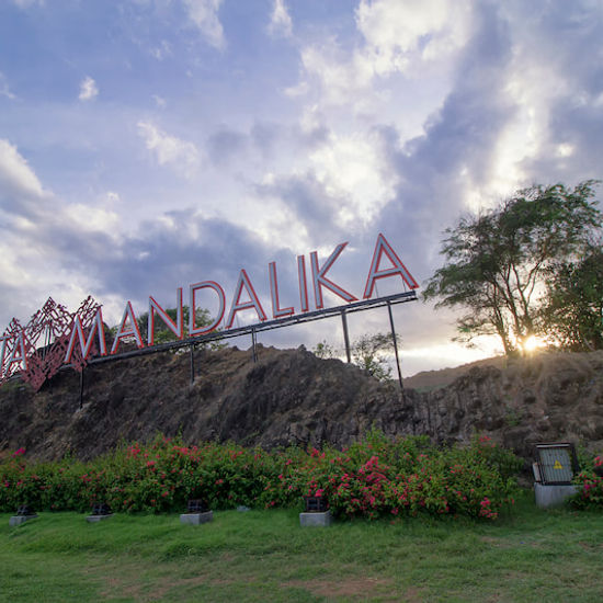 Foto 8 Tempat Wisata Mandalika, Wajib Dikunjungi Saat Liburan!